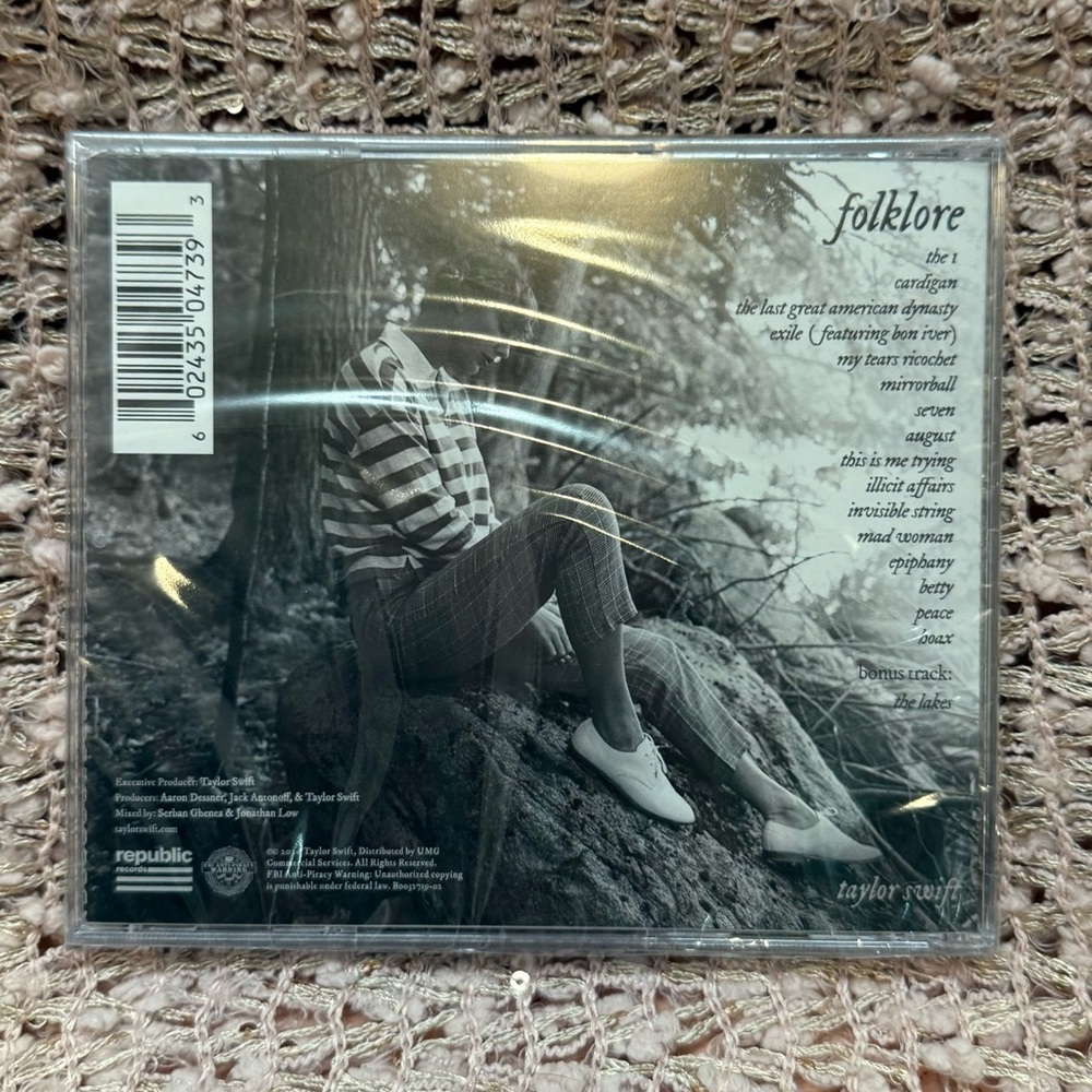 Taylor Swift Folklore CD-Misprint, Rare, sealed - Picture 2 of 2